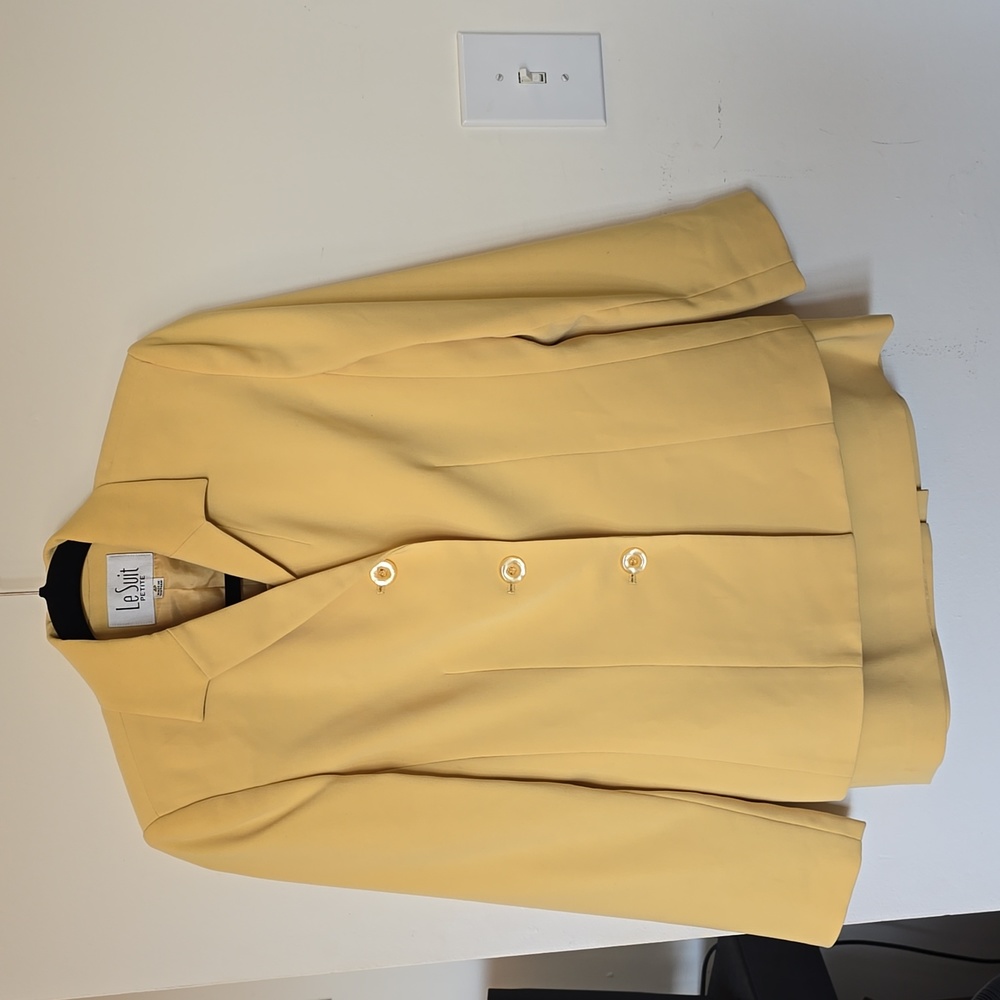 Yellow Le Suit 4 Petite Skirt Suit